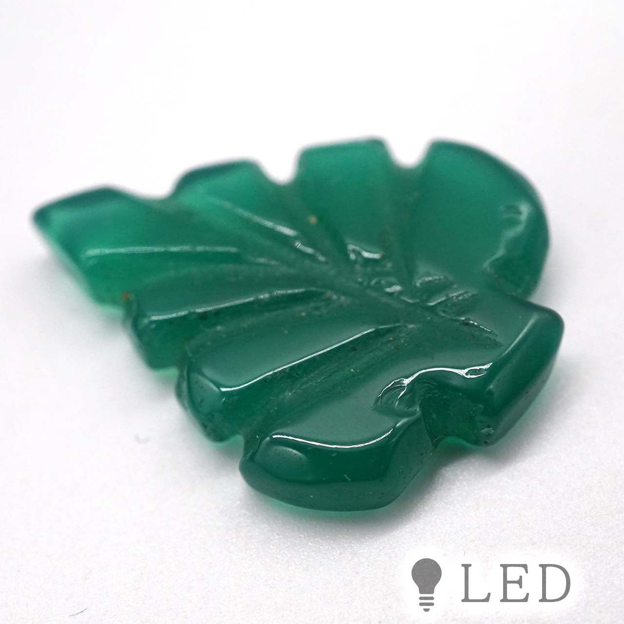 グリーンアゲート 彫刻 21×28mm 17.53ct