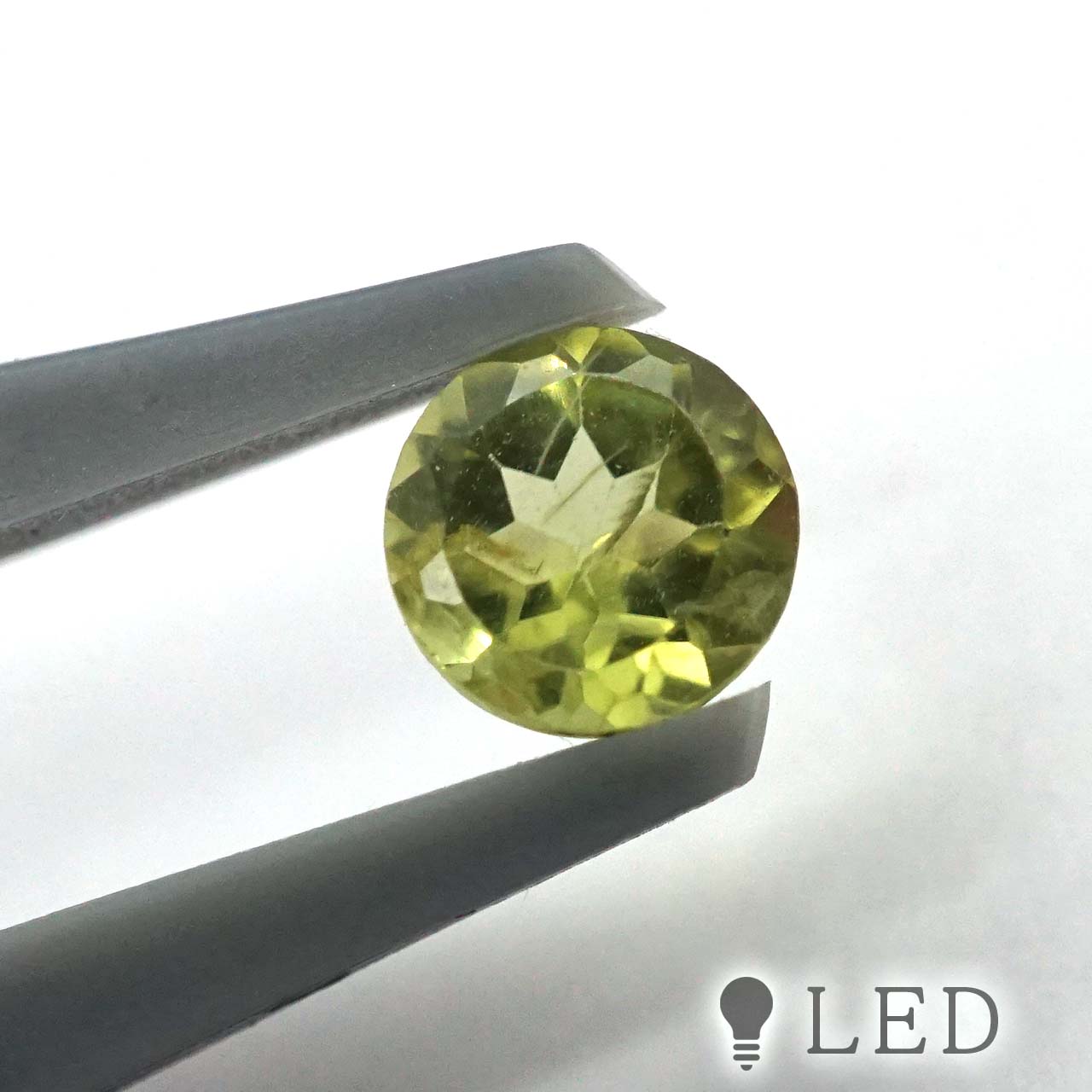 ペリドット ラウンド 5mm 0.5ct