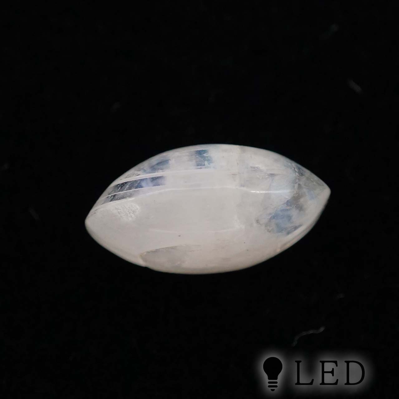 レインボームーンストーン マーキスカボション 5×9.5mm 1.5ct
