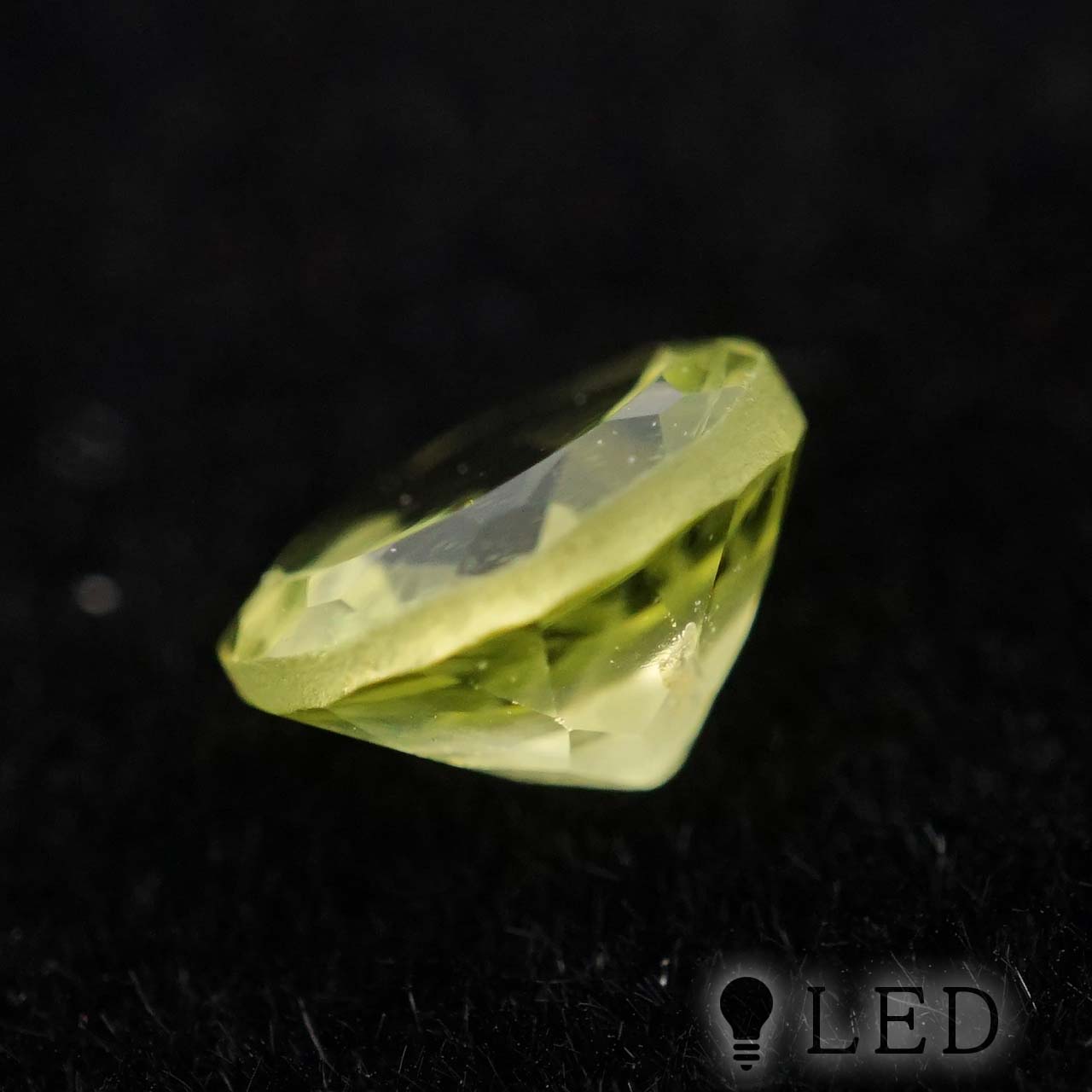 ペリドット ラウンド 5mm 0.5ct