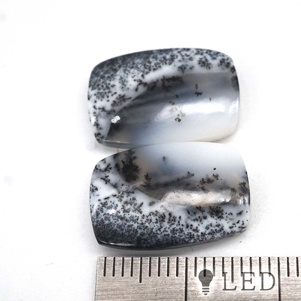 デンドライトオパール クッション 11×17mm 2個セット