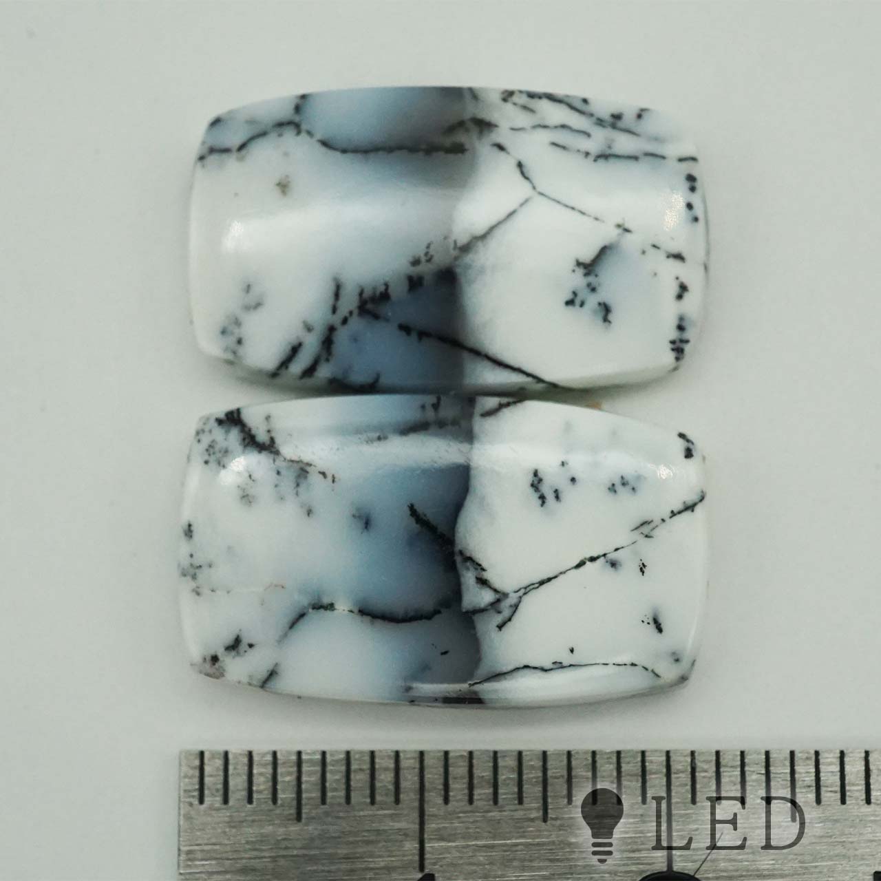 デンドライトオパール クッション 13×22mm 2個セット