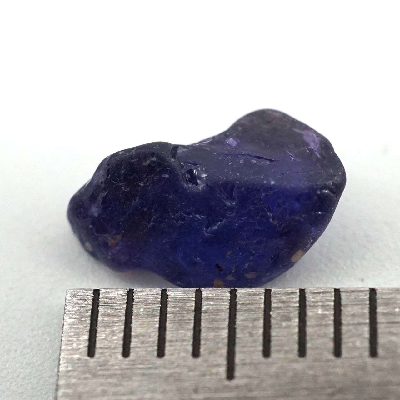 パープルサファイア　原石　約8.5×5mm 　1.05ct