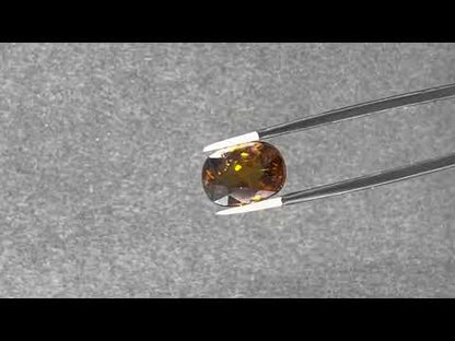 スフェーン　オーバル　10.4×7.5 mm　3.33ct